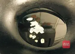 Illustration of home-style braised beans and noodles 12