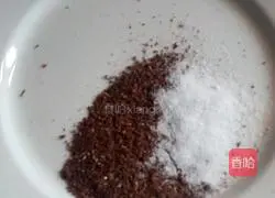 Illustration of how to make salt and pepper rose rolls 4