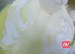 Illustration of how to make a brushed cake box 5