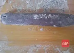 Illustration of how to make rose rolls 6