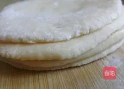 Spring roll skin Illustration of how to do it 7