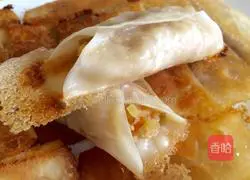 Illustration of how to make melon-skinned pork pot stickers 15