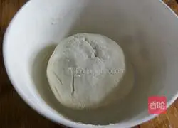 Illustration of how to make peanut and salt and pepper rolls 3