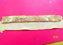 Illustration of how to make bacon rose rolls 6