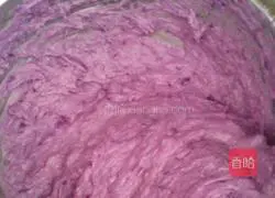 Illustration of how to make purple sweet potato cake 3