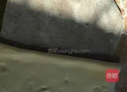 Illustration of how to make two-color hair cake 3