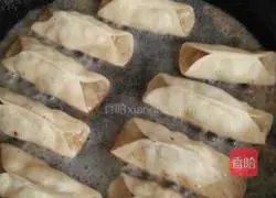 Illustration of how to make pot stickers 7
