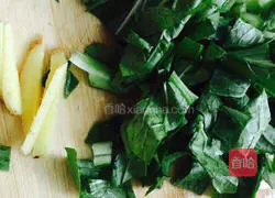 Illustration of how to make green vegetable and lean meat porridge 2
