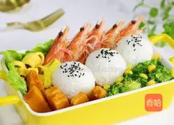 Illustration of how to make shrimp and vegetable rice ball bento 16