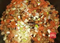 Illustration of how to make braised pork belly rice 6