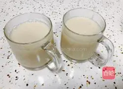 Illustration of how to make mango, sesame oatmeal, cornmeal and millet rice paste 3