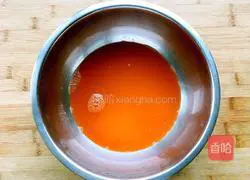 Illustration of how to make carrot flower rolls 4