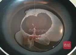 Illustration of three fresh fried rice noodles 5