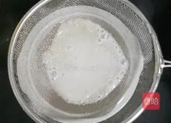 Illustration of how to make apple oatmeal paste (baby food supplement) 7