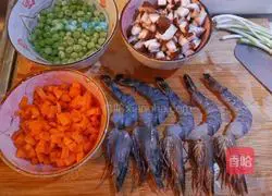 Illustration of how to make seafood porridge 2