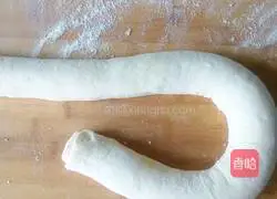 Illustration of how to make steamed salt and pepper rolls 5