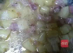 Illustration of how to make ham and potato braised rice 8