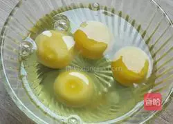 Illustration of how to make egg and leek box 3