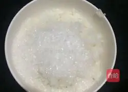 Illustration of how to make cantaloupe rice balls 2