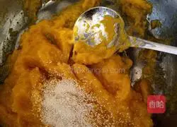 Illustration of how to make pumpkin hair cake 1