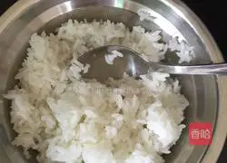 Illustration of how to make delicious small rice balls 2