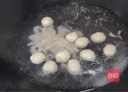 Illustration of how to make rice noodles with shrimps and seaweed 3