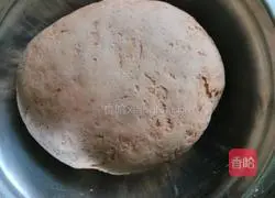 Illustration of how to make two-color flower rolls 7