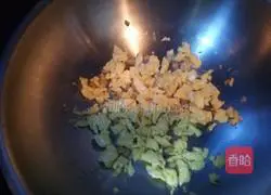 Illustration of how to make three fresh pot stickers 2