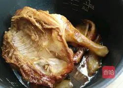 Illustration of how to make salt-baked soy sauce chicken (rice cooker version) 9