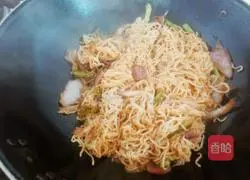 Illustration of braised noodles 7