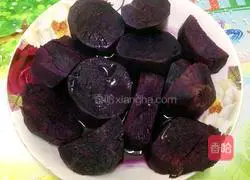 Illustration of how to make purple sweet potato, ham and sausage rolls 3