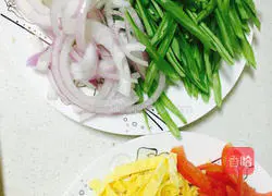 Jin's Fried Rice Noodles Recipe Illustration 2