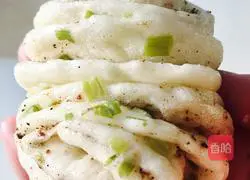 Illustration of how to make pepper-flavored flower rolls 20