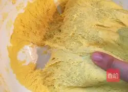 Illustration of how to make pumpkin rolls 6