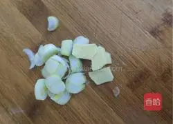 Illustration of how to make green vegetable and lean meat porridge 4