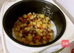 Illustration of how to make potato and bacon braised rice 10