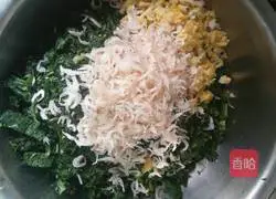 Illustration of how to make dandelion and leek vegetable boxes 7