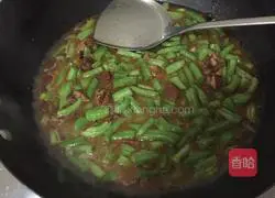 Illustration of how to make braised beans and noodles 3