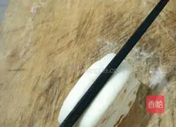 Illustration of how to make spicy flower rolls 5