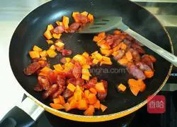 Illustration of how to make sausage braised rice 5