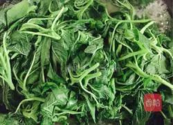 Illustration of how to make shrimp and wild vegetable boxes 1