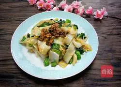 Illustration of how to make wet fried rice noodles 8