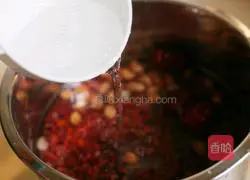 Illustration of how to make milky red bean and barley porridge 7