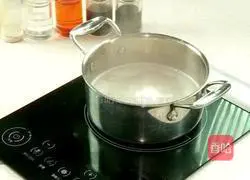 Illustration of how to make red dates and peanut porridge 2