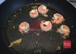 Thai Shrimp Burger Recipe Illustration 3