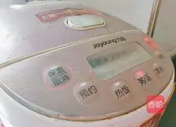 Illustration of how to make sea cucumber and millet porridge 6