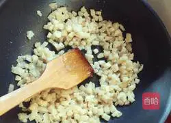 Illustration of making spring rolls in June 2