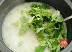 Illustration of how to make oyster and scallop casserole porridge 20