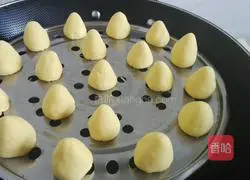 Illustration of how to make corn steamed buns 6