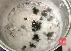 Illustration of how to make seafood porridge 5